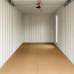 Container di stoccaggio da 20 piedi con apertura a porta sezionale da garage. – Image 3
