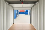 Container di stoccaggio da 20 piedi con apertura a porta sezionale da garage. – Image 4