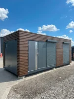 Container marittimi riconvertiti: studio in giardino appartato di 21 m² – Image 4