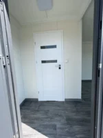 Container marittimi riconvertiti: studio in giardino appartato di 21 m² – Image 5